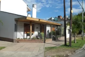 Casa 5 ambientes en zoma agustiniano