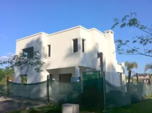 EXC CASA A EST 4 AMB BARRIO LAS ORQUIDEAS 195MD OPORTUNIDAD!