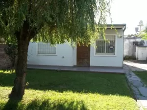 Casa en San Miguel 3 amb. exel terreno 1 cdr R202