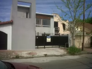 CASA ESTILO MODERNO EN VENTA A ESTRENAR.