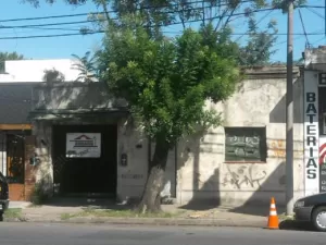 LOTE CON VIVIENDA