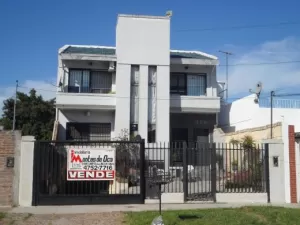 BILLINGHURST - CASA EN 2 PLANTAS