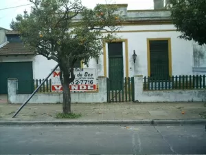 SAN ANDRES - CASA A RECICLAR LOTE 13 X 29