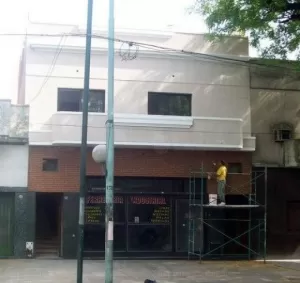 Excelente piso - Av. Eva Peron al 5800