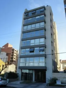PISO FRENTE AL GOLF