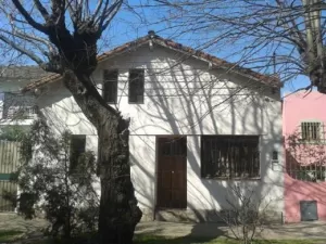 Dos propiedades/Chalet de Estilo/Tigre