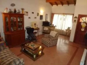 MAR DEL PLATA Chalet 4 amb. Caisamar