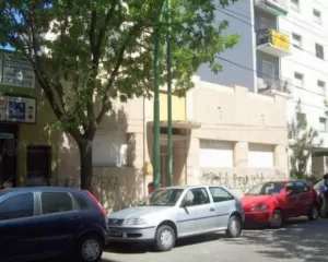 GRAN LOTE-CASA DE 800m2 totales,14 x 57 EN EXCELENTE UBIC.