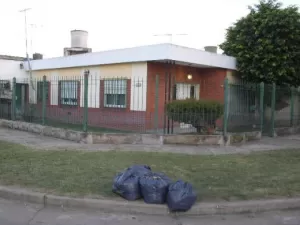 CASA 3 AMBIENTES BOUCHARD 3700
