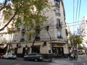 Juncal 2100