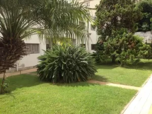 EXCELENTE DEPTO. TIPO PH DE 2 AMBIENTES CON JARDIN A COMPART
