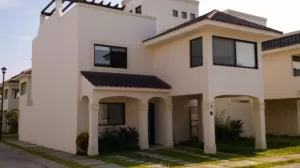 Preciosa residencia vigilancia las 24 hrs en venta