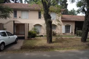 Hermosa Casa en Moreno Sobre Colectora de Acceso Oeste