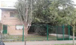 PH con cochera y fondo libre