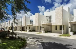 CASA EN RENTA SEMI-AMUEBLADA BALI-PLAYA DEL CARMEN