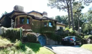 IMPONENTE RESIDENCIA PINAMAR