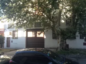 Deposito 1300m2 en Villa Maipu, actual fabrica