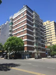 4 AMBIENTES CON COCHERA FIJA