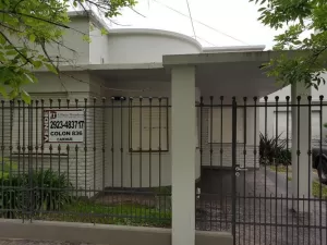 EXCELENTE CASA CÉNTRICA 4 DORM