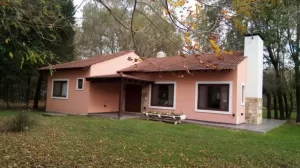 Excelente casa B. Cerrado Parque Las Naciones calle Holanda