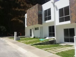 ESTRENA UNA CASA