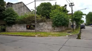 Lote en esquina en zona Industrial