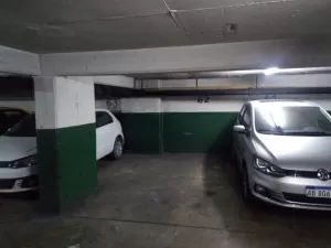 Excelente cochera auto grande primer subsuelo