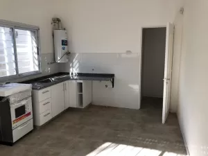 MODERNO DPTO 2 AMB. TIPO CASA EN PH A ESTRENAR - C/COCHERA,