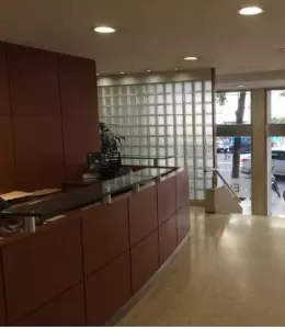 OFICINA EN IMPERDIBLE UBICACIÓN CON COCHERA