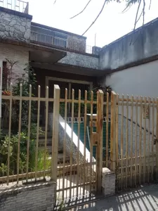 Venta de dos casas y dpto en bloc en Liniers