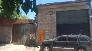 GALPON 230M2 EN LOTE 480M2 VILLA BOSCH