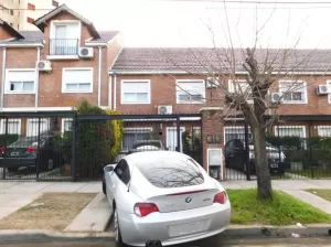 Fantástico dúplex 4 ambientes jardín con parrilla y cochera