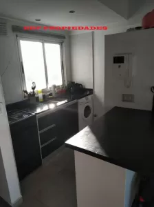 MONOAMBIENTE CON COCHERA DESCUBIERTA