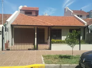CASA EN UNA PLANTA RECICLADA NUEVA