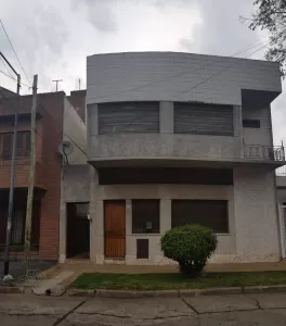 SAN MARTIN (LOURDES) PH 4 AMB. C/PATIO Y JARDIN.