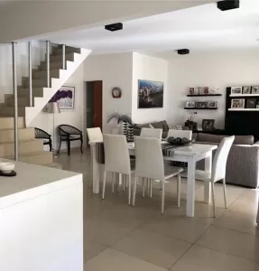 Dept en Venta - 4 ambientes con terraza propia - V. Balleste