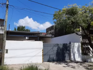 OPORTUNIDAD UNICA 440 m2 C/SALIDA A DOS CALLES