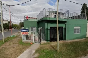 CASA EN VENTA.-  CALLE MOLDES AL 4.700.-  I.CASANOVA