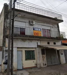 3 DPTOS T/ CASA Y DOS LOCALES.PEDRO FERRE AL 100 I.CASANOVA