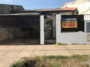 CASA TIPO DPTO. CALLE BRUSELAS.- ISIDRO CASANOVA