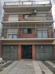 DEPARTAMENTO 2 AMBIENTES CON COCHERA EN VILLA BALLESTER
