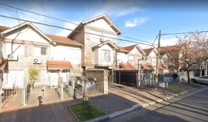 DUPLEX 2 AMBIENTES CON PATIO/COCHERA EN VILLA ADELINA
