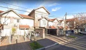 DUPLEX 2 AMBIENTES CON PATIO/COCHERA EN VILLA ADELINA