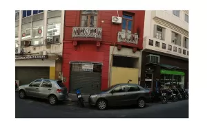 a pasos de calle Libertad