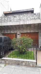 Casa lote propio 3 AMB Gje y Depto 1 Amb en altos
