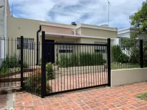CASA EN LOTE PROPIO VILLA BALLESTER