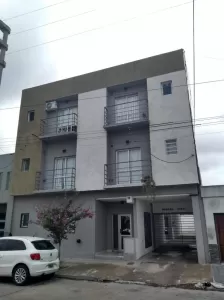 VENDE DEPTO EN MARIANO MORENO