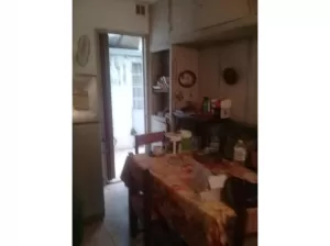 Monoambiente Dividido en Planta Baja con Patio