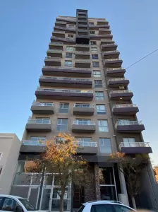DEPARTAMENTO VENTA, 1 DORM EN SUITE AL FRENTE, CASTELLI 420