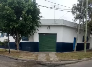 Galpon en esquina - lote de 20 x 10